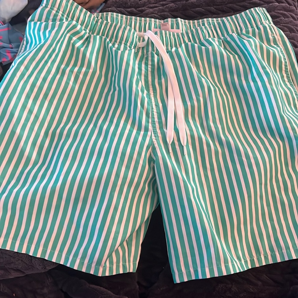 Men’s board shorts